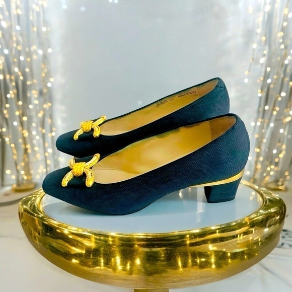 BALLY Vermont Navy Blue Leather Pumps Low Heels Bow Women’s Size 5 - Picture 1 of 8